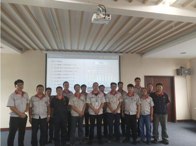 銳意改革 激發(fā)活力 回歸產品 強本固基 為迎接華翔集團新一輪騰飛，打造世界華翔而不懈奮斗！---記華翔集團制造平臺成立大會