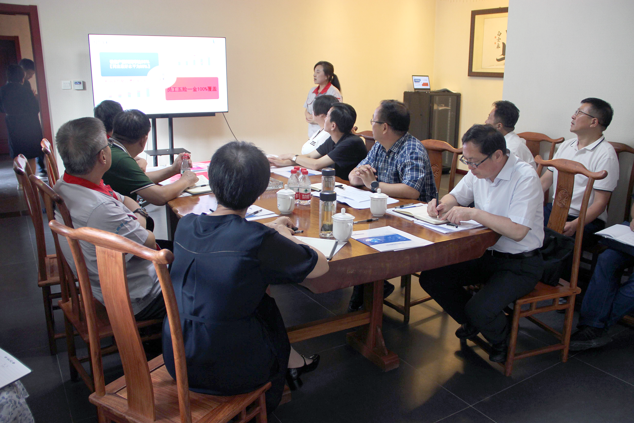 市委常委、統(tǒng)戰(zhàn)部部長(zhǎng)郝忠祥一行蒞臨我司參觀調(diào)研