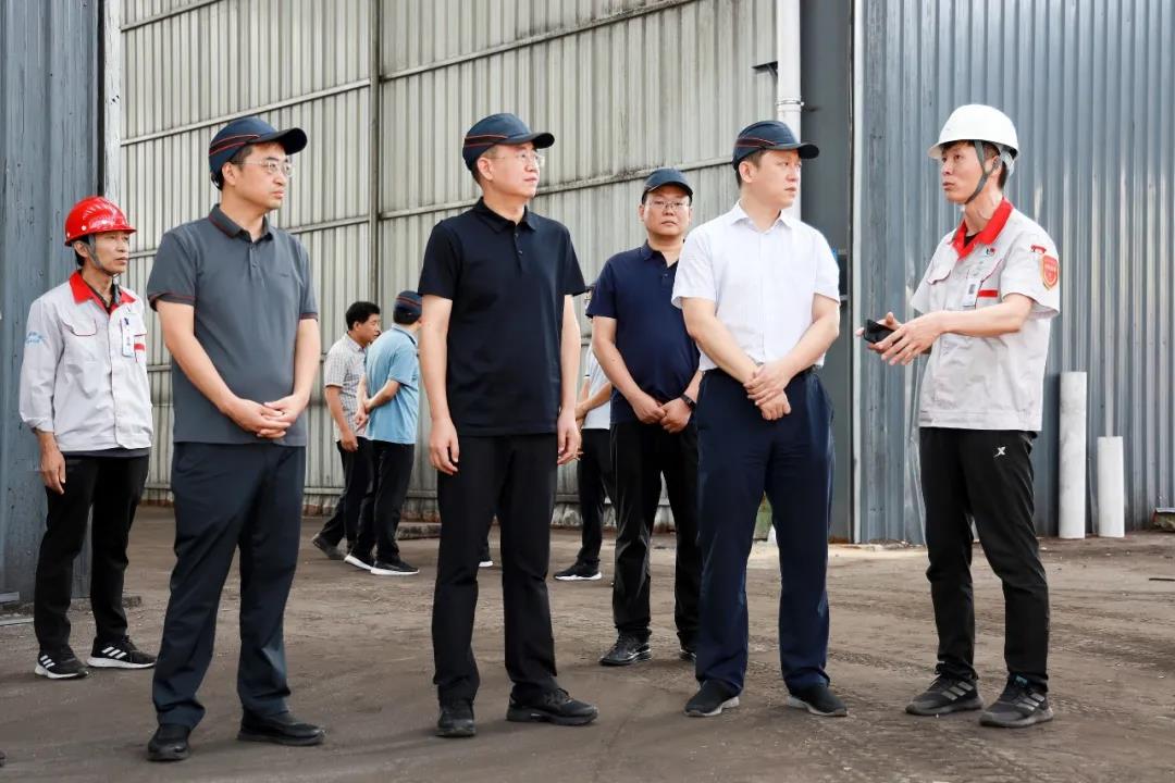 市委常委、副市長、翼城縣委書記王淵到華翔（翼城）新材料科技園現(xiàn)場辦公